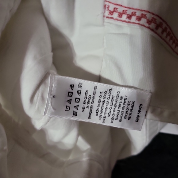 WOMENS ARTISAN NY SHORTS WHITE WITH RED EMBROIDERED DETAILS SIZE 4 - Picture 5 of 6